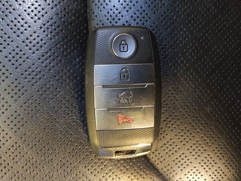 Used 2019 Kia Optima EX w/ EX Premium Package image 32