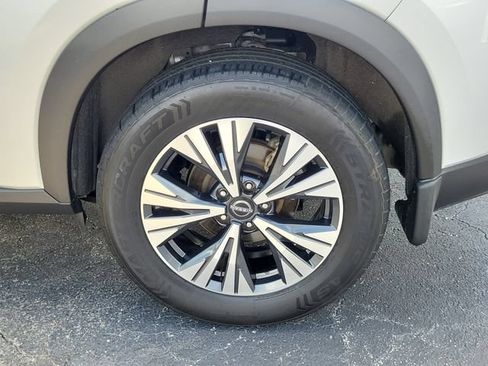 Used 2023 Nissan Rogue SV w/ SV Premium B Package FWD image 7