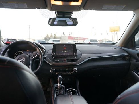Used 2023 Nissan Altima 2.5 SR FWD image 13