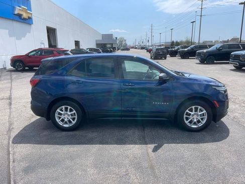 Used 2023 Chevrolet Equinox LS w/ LS Convenience Package image 8