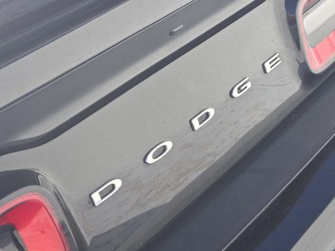 Used 2017 Dodge Challenger R/T image 11