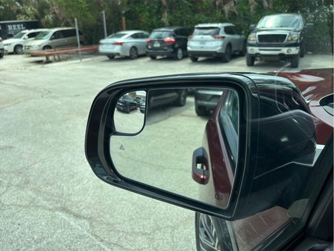 Used 2024 Jeep Wagoneer Series II w/ Flexible Seating Group image 20