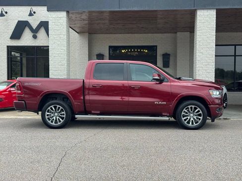 Used 2021 RAM 1500 Laramie w/ Sport Appearance Package AWD/4WD image 16