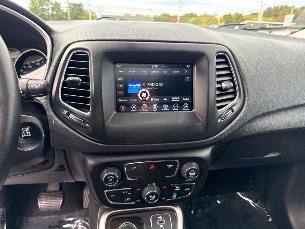 Certified 2021 Jeep Compass Latitude w/ Sun and Sound Group AWD/4WD image 12