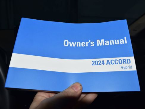 Used 2024 Honda Accord Touring image 11