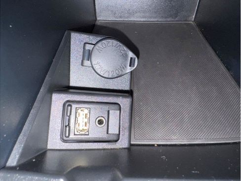 Used 2015 Toyota Camry SE w/ Protection Package FWD image 21