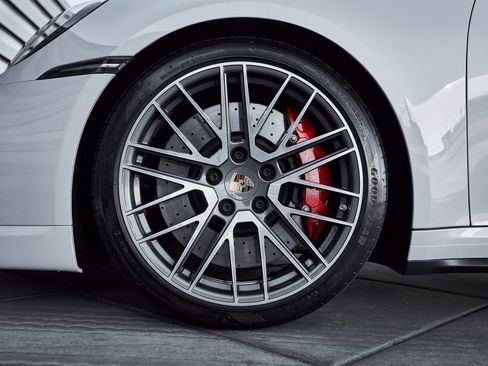 Used 2024 Porsche 911 Turbo image 3