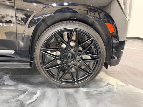 Used 2022 GMC Yukon Denali w/ Denali Premium Package AWD/4WD image 25