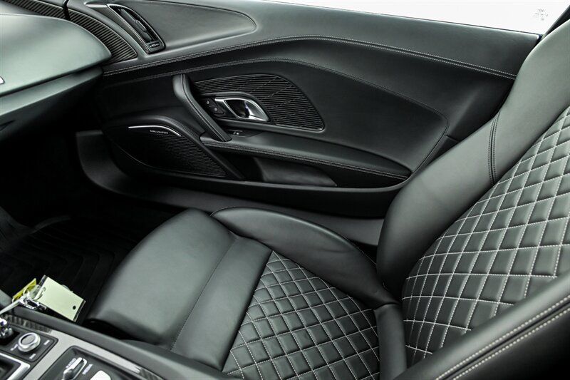 Used 2018 Audi R8 V10 plus AWD/4WD image 32