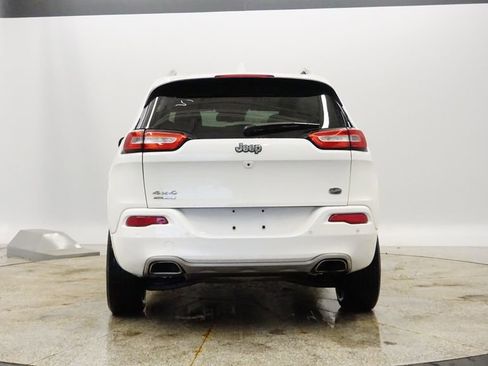 Used 2016 Jeep Cherokee Overland w/ Technology Group image 4