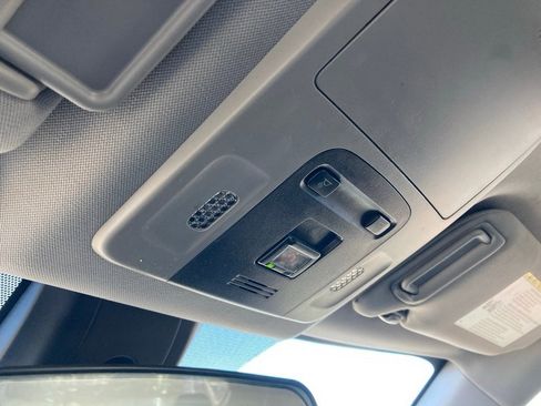 Used 2021 Toyota Camry SE image 24