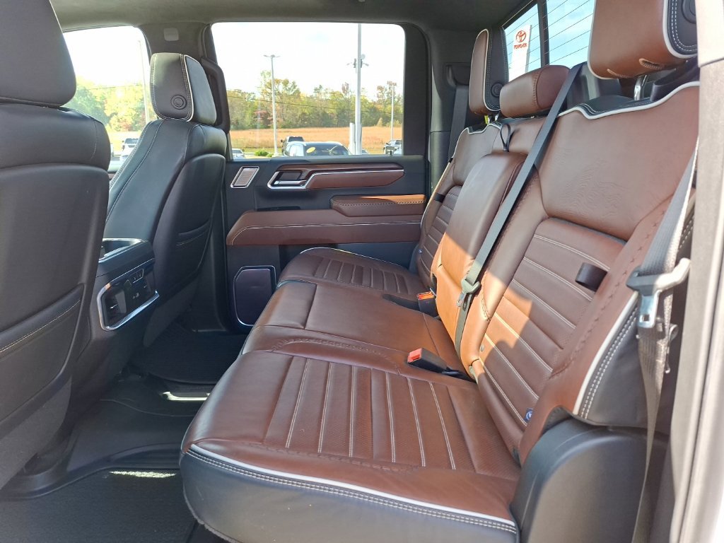 Used 2025 GMC Sierra 2500 Denali Ultimate AWD/4WD image 30