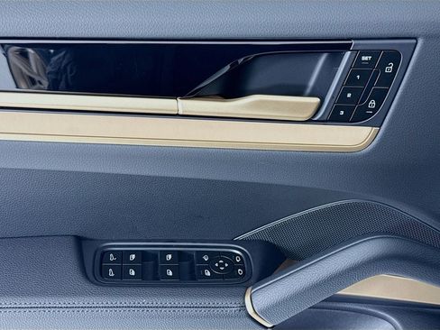New 2026 Porsche Cayenne image 11