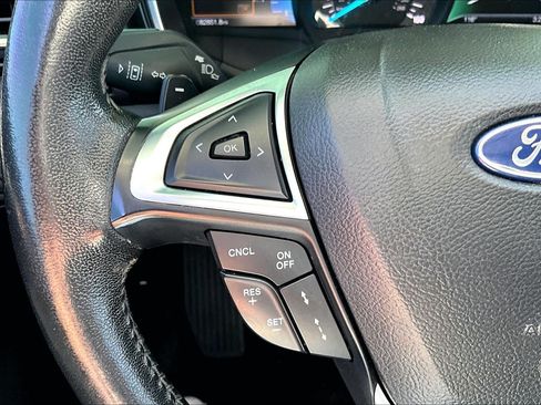 Used 2020 Ford Fusion Titanium AWD/4WD image 18