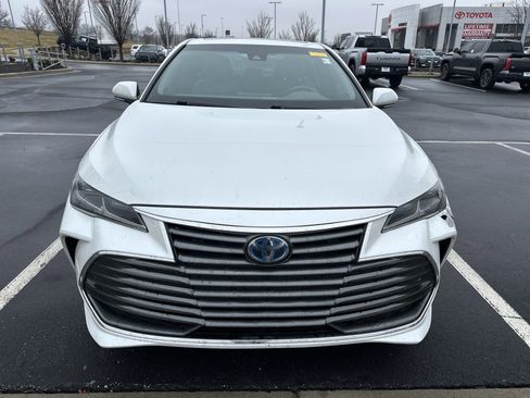Used 2020 Toyota Avalon Limited w/ All Weather Liner Package image 3