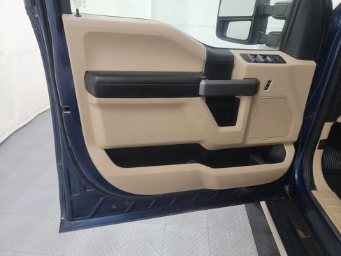 Used 2019 Ford F150 XLT w/ Max Trailer Tow Package image 13