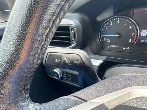 Used 2022 Ford Explorer XLT w/ Equipment Group 202A AWD/4WD image 13