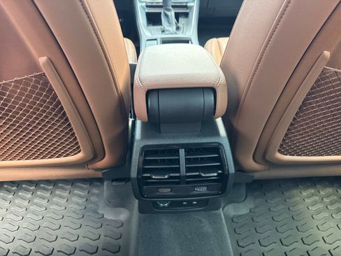 Used 2025 Audi Q3 2.0T Premium w/ Convenience Package AWD/4WD image 17