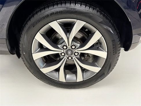 Used 2023 Land Rover Range Rover Evoque SE image 33