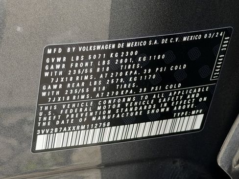 Used 2024 Volkswagen Tiguan SE AWD/4WD image 32