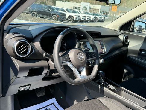 Used 2023 Nissan Kicks SV image 15