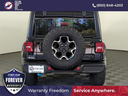 Used 2023 Jeep Wrangler Unlimited Rubicon 4xe w/ Cold Weather Group AWD/4WD image 5