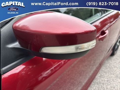 Used 2015 Ford Focus SE FWD image 12