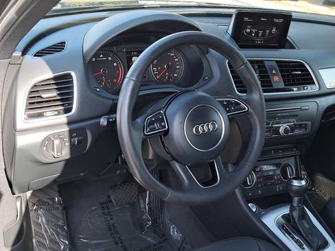 Used 2018 Audi Q3 2.0T Premium AWD/4WD image 17