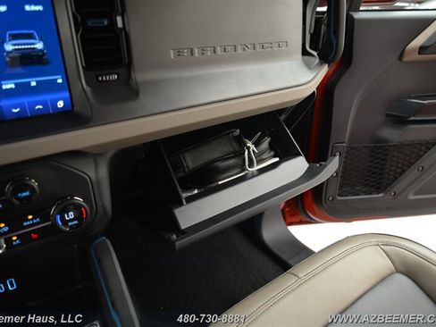 Used 2024 Ford Bronco Wildtrak image 31