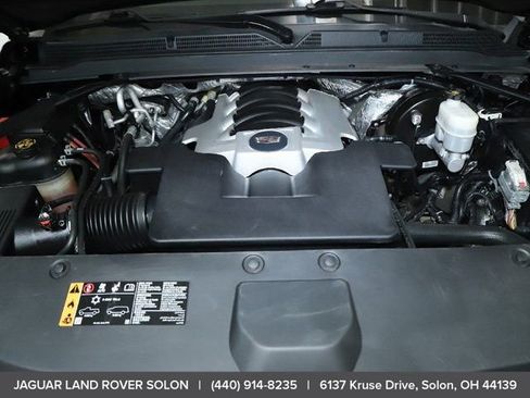 Used 2018 Cadillac Escalade Premium Luxury image 37