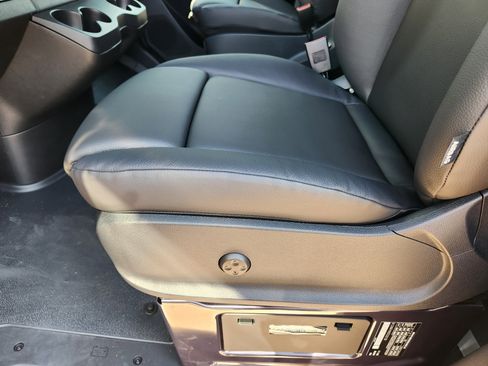 Used 2025 Mercedes-Benz Sprinter 2500 image 16