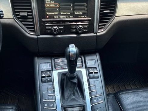 Used 2016 Porsche Macan S AWD/4WD image 9