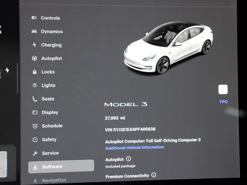 Used 2023 Tesla Model 3 Standard Range image 14