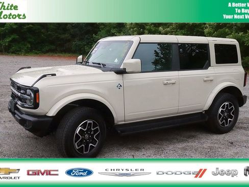 Used 2025 Ford Bronco Outer Banks AWD/4WD image 1