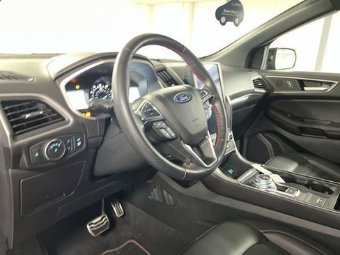 Used 2021 Ford Edge ST-Line image 10