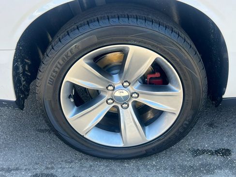 Used 2018 Dodge Challenger SXT RWD image 10