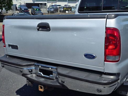 Used 2004 Ford F250 Lariat AWD/4WD image 16