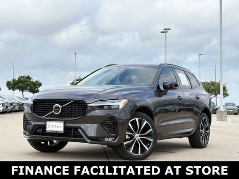 Certified 2025 Volvo XC60 B5 Plus AWD/4WD image 2