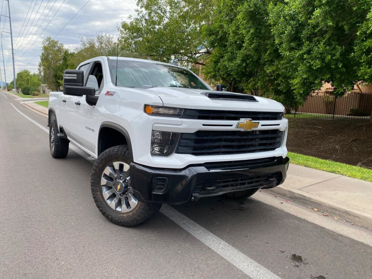 Used 2024 Chevrolet Silverado 2500 Custom w/ Custom Value Package AWD/4WD image 2