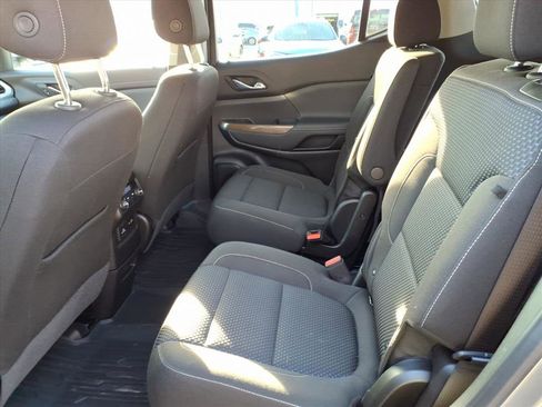 Used 2023 GMC Acadia SLE w/ Driver Convenience Package image 25