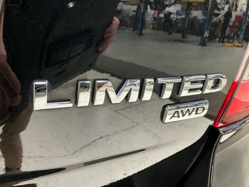 Used 2014 Ford Edge Limited w/ Equipment Group 301A AWD/4WD image 29
