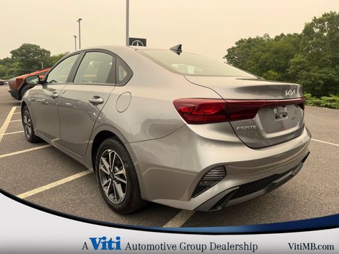 Used 2024 Kia Forte LXS w/ LXS Technology Package FWD image 6