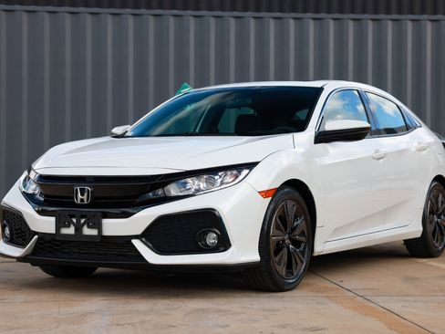 Used 2018 Honda Civic EX image 4