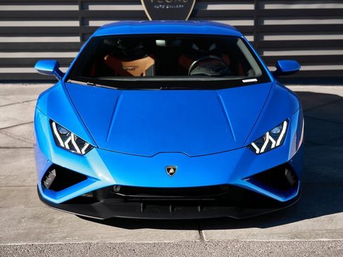 Used 2020 Lamborghini Huracan EVO image 9
