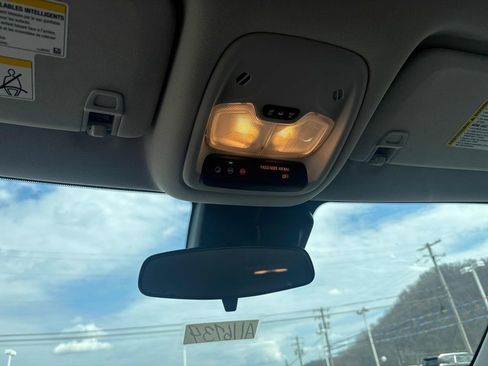 Used 2025 Chevrolet TrailBlazer LT image 20