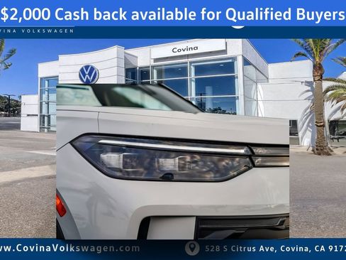 New 2025 Volkswagen Tiguan S image 2