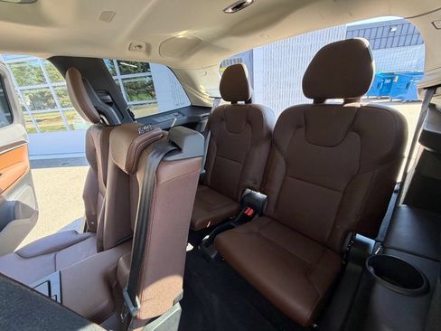Used 2019 Volvo XC90 T6 Momentum w/ Advanced Package AWD/4WD image 24