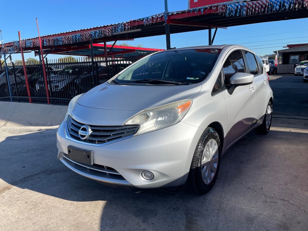 Used 2016 Nissan Versa Note SV FWD image 1