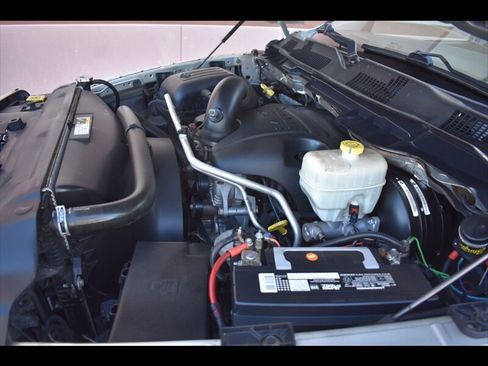 Used 2015 RAM 2500 SLT image 40