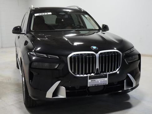 Used 2023 BMW X7 xDrive40i w/ Premium Package AWD/4WD image 16